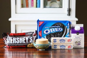 Dark-Chocolate-Salted-Caramel-Oreo-Pie-Recipe-04